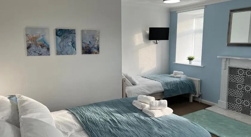 Cosy and Comfortable Flat - Image 1