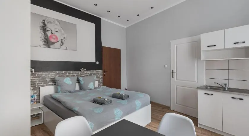Queen Apartments - Image 1