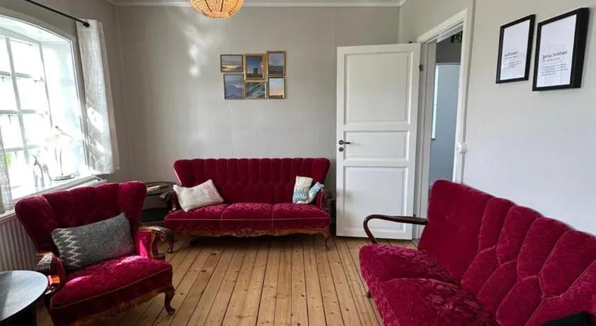 Helluland Guesthouse - Image 1