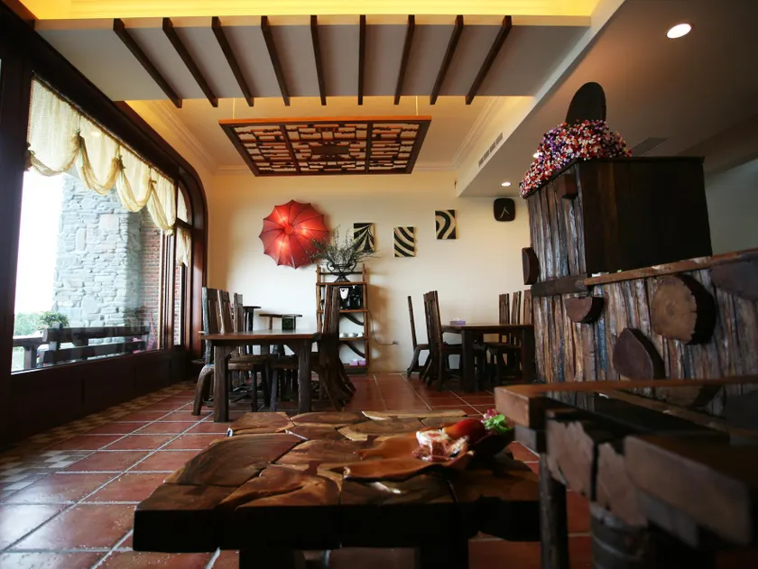 Giethoorn Guest House - Image 1