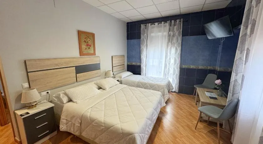 Hostal El Brillante - Alojamientos El Duque - Image 1