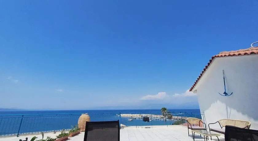 Total Blue Maisonette - Image 1