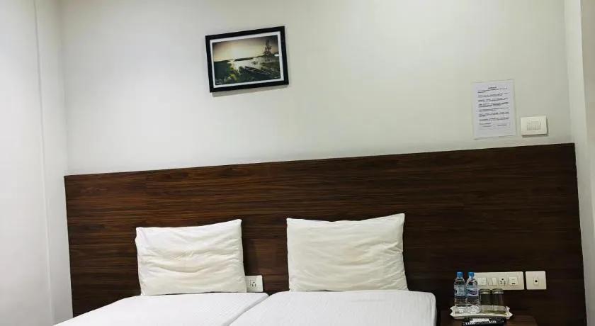 Hotel Malabar Grand - Image 1