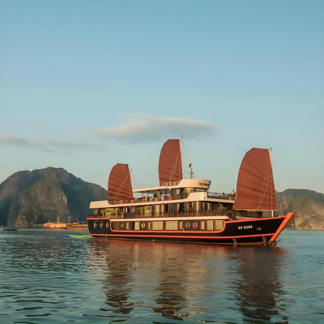 Cozy Boutique Cruise - Image 1