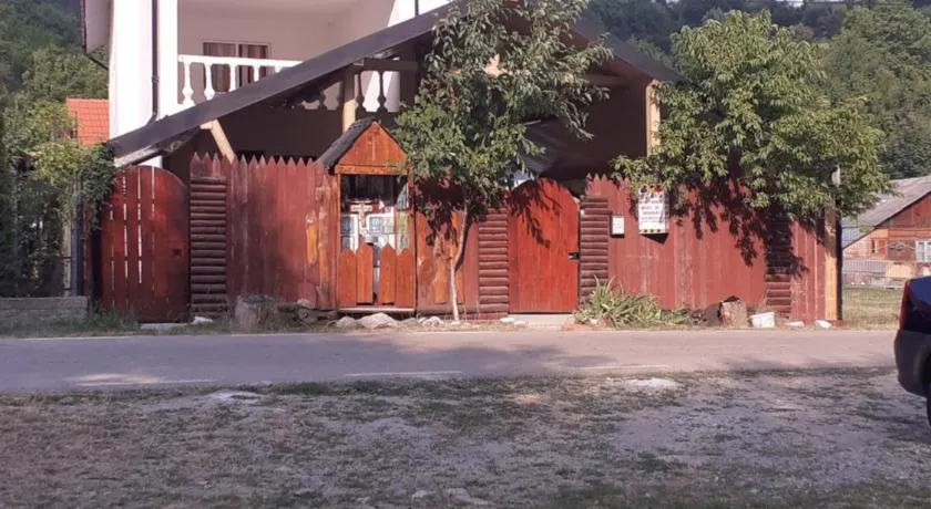 Casa Denisa Vidraru transfgarasan - Image 1