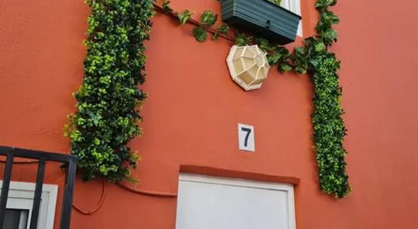 Casa en Teror Céntrica turismo de ciudad y bosques - Image 1