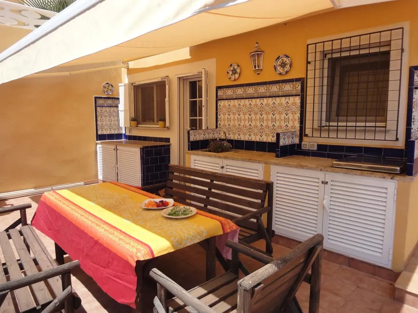 Villa 'El Carmoli' avec vue sur la mer, piscine privée et climatisation - Image 1