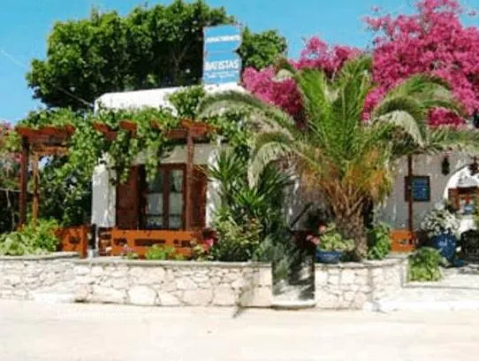 Batistas Apartments - Image 1