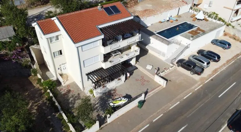 Apartment Petra - Image 1