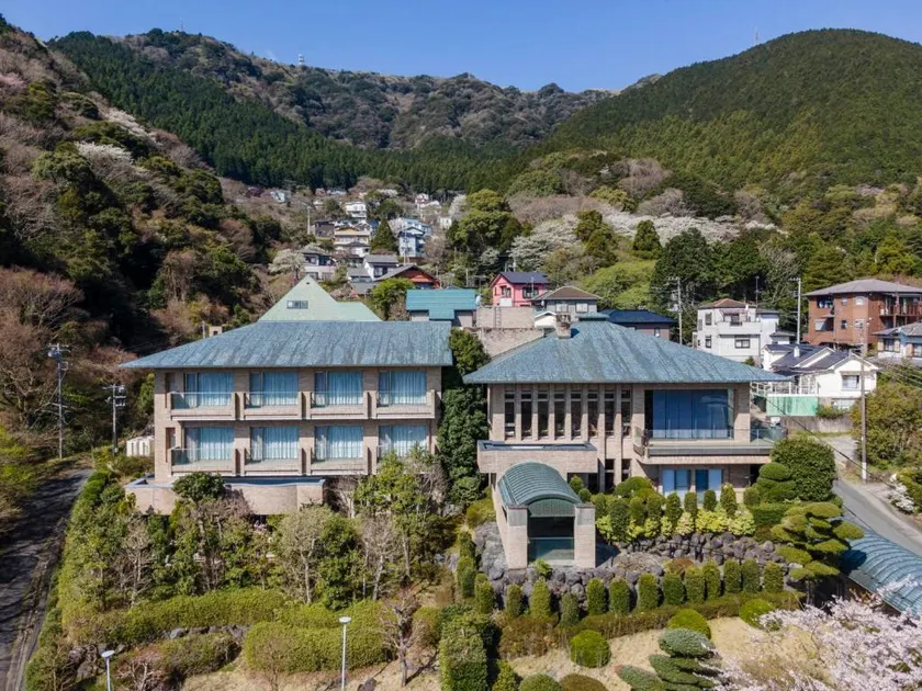 E JOY INN-ATAMI - Image 1