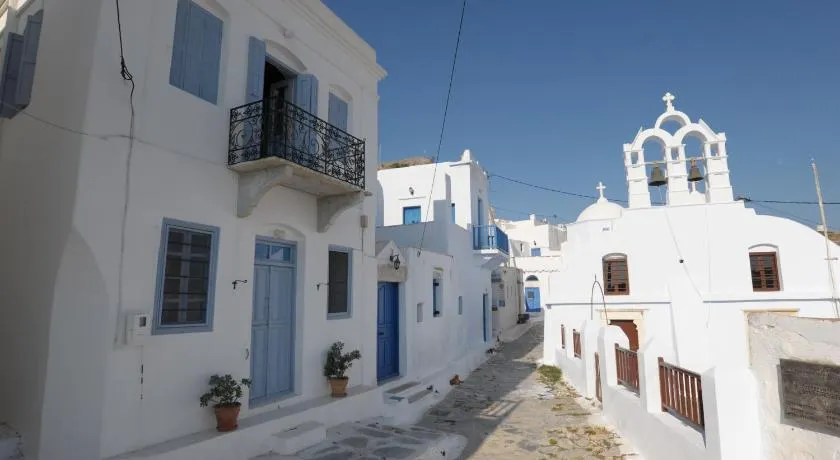Thomas Traditional House in Chora - Image 1