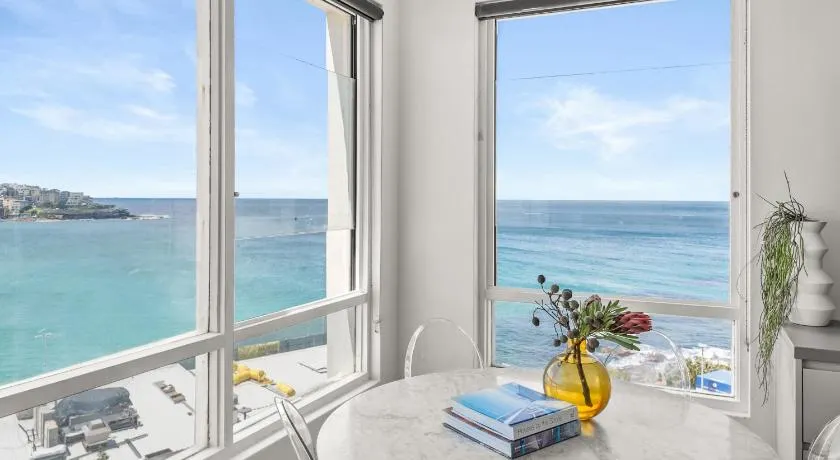 Breathtaking Bondi Beach - Image 1