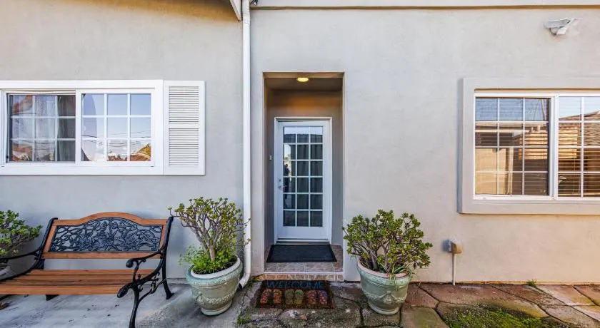 Welcoming & Spacious 2-Bedroom Guest Suite in Torrance 20 Minutes from LAX - Image 1