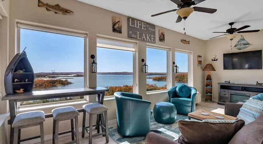 Royal View on Table Rock - Image 1