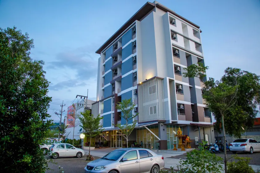 B Brand Hotel - Image 1