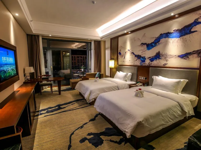 Changning Sanchuan Hotel - Image 1