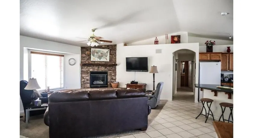 Poppy House- Charming Prescott Getaway - Mtn Views - Image 1