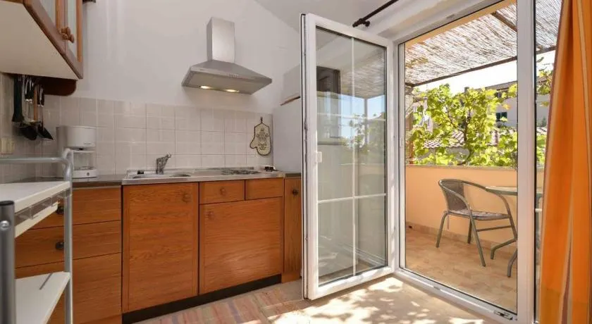 Apartment Pia Murter - Image 1