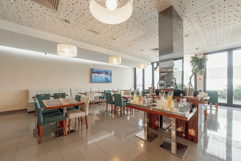 ABC Hotel Porto - Boavista - Image 1