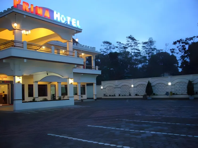 Hotel Prima Lumajang - Image 1