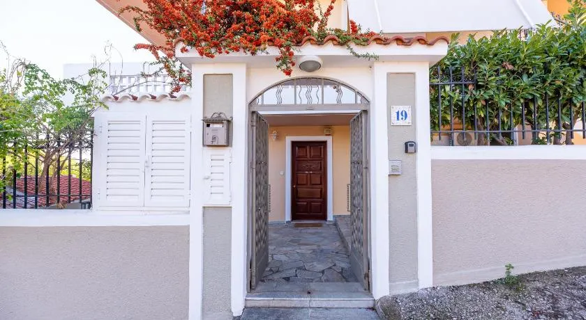 Aelora House Near Athens Airport By SEM - Image 1