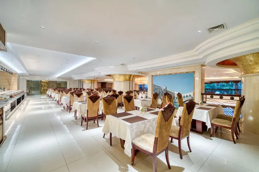 Linhai Double-Dove Peace International Hotel - Image 1