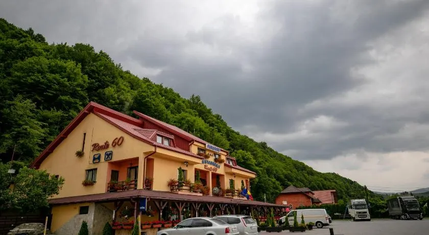 Pensiune Restaurant ROUTE60 - Image 1