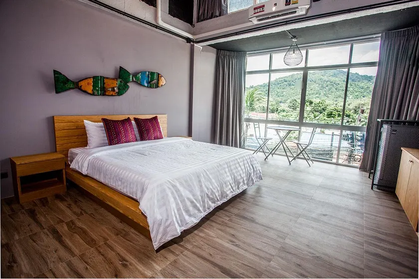 Dee Inn Guest House - Image 1