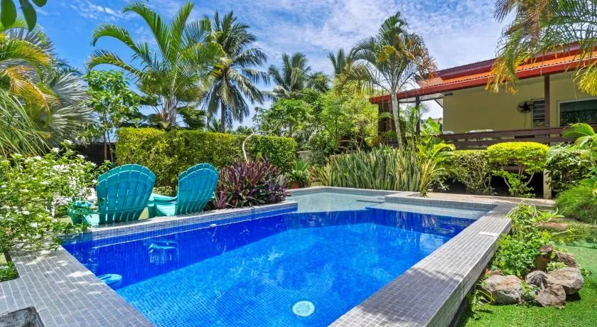 Modern Villa with Pool & Garden - Image 1