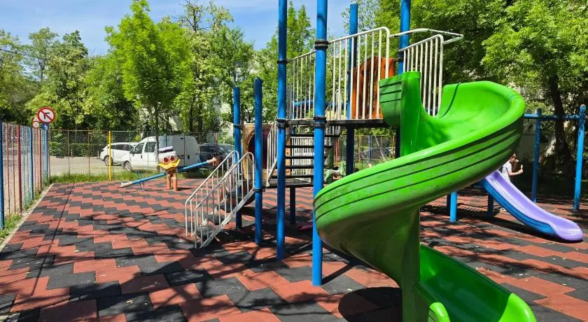 Konstanzer 2 - 3 Room Apt - Podu Ros near Palas Mall - AC - Smart TV - Highspeed WLAN - Image 1
