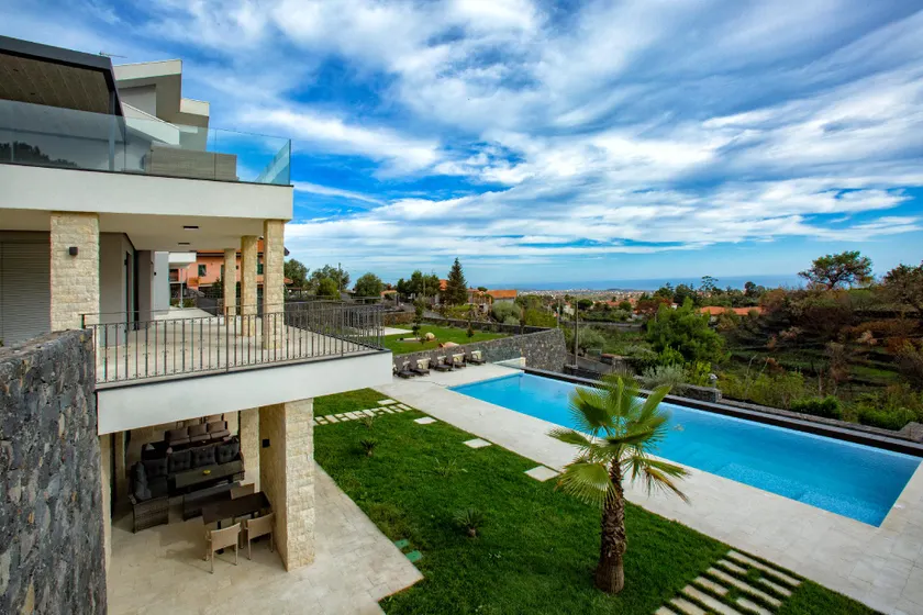 Villa Rita Pool & Spa - Image 1