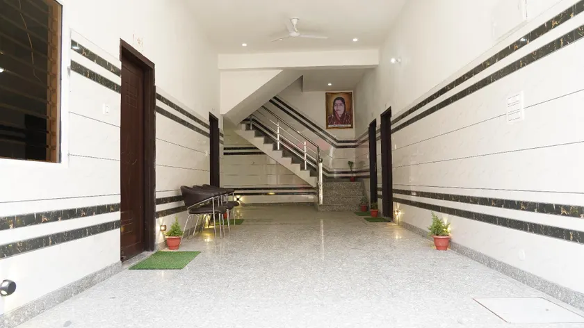 KANTA SANT RAM AASHRAM - Image 1