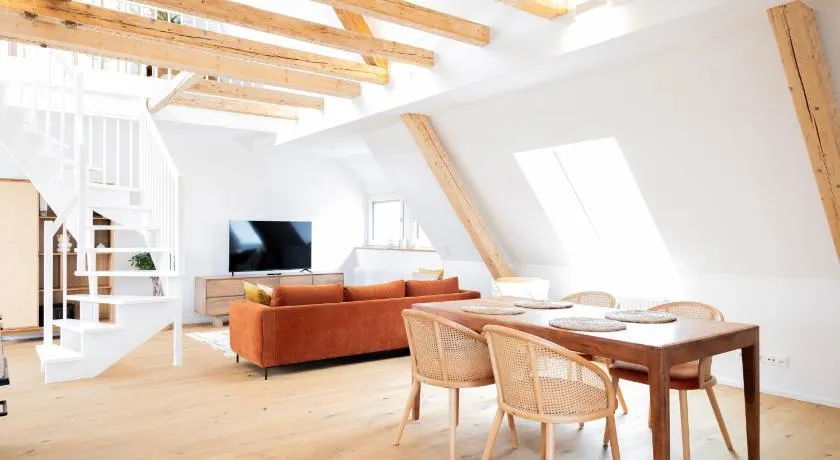 Modernes Maisonette-Apartment mit Terrasse I Augsburg City - Image 1