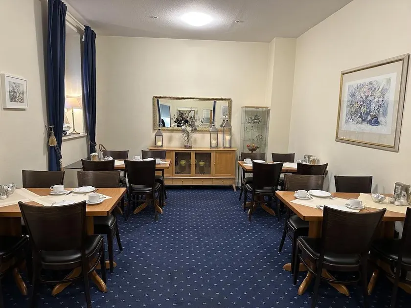 Hotel Commerz Hamburg by UniqStay - Image 1