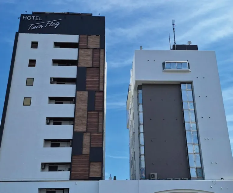 HOTEL Twin Flag - Image 1