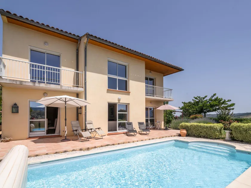 Villa a Limoux con piscina e vista - Image 1