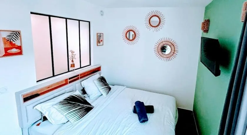Studio refait à neuf avec balnéo proche plage - Image 1