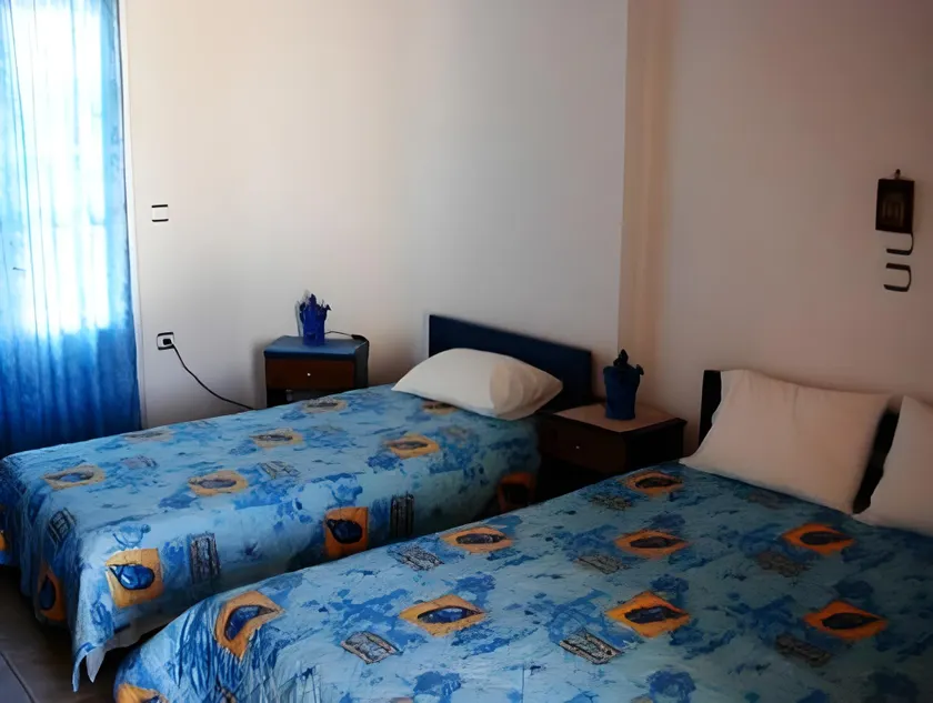Smaragda Rooms & Studios - Image 1