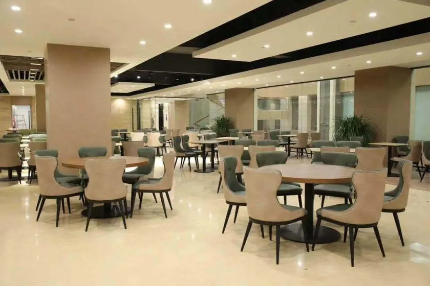 Elegance Hotel - Image 1