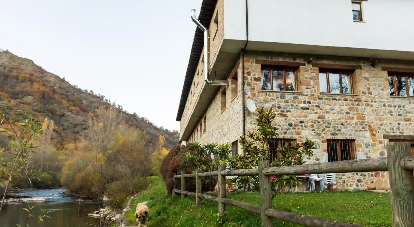 Hostal Restaurante Ventasierra - Image 1