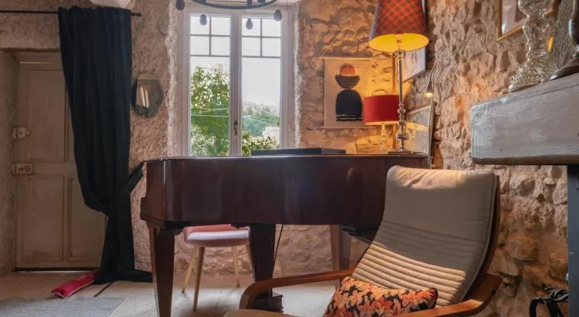 Grande Maison Creuzier - Villa 3 chambres et jardin - Image 1