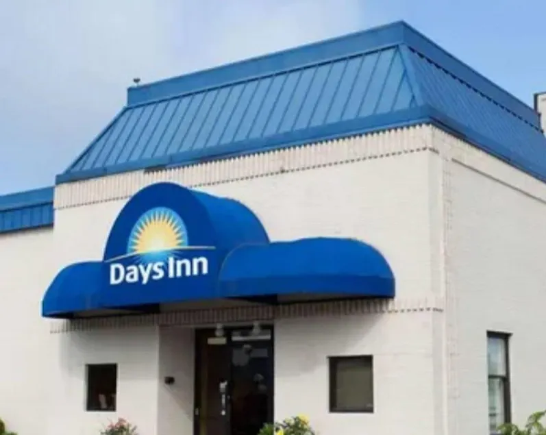 Day inn - Image 1