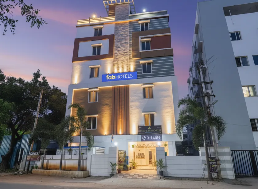 FabHotel Broholic - Nr Biodiversity Complex, Gachibowli Silpa Gram Craft Village, HITEC City - Image 1
