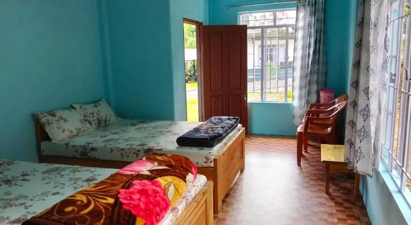 Hep stay inn - Image 1