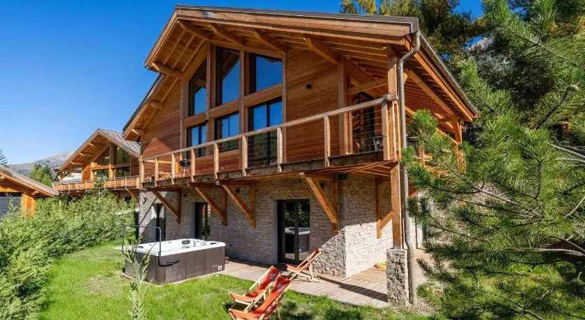 Chalet For Friends Luxe et Spa - Image 1