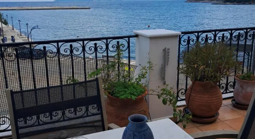 Agia Effimia RIVIERA APPARTMENT - Image 1