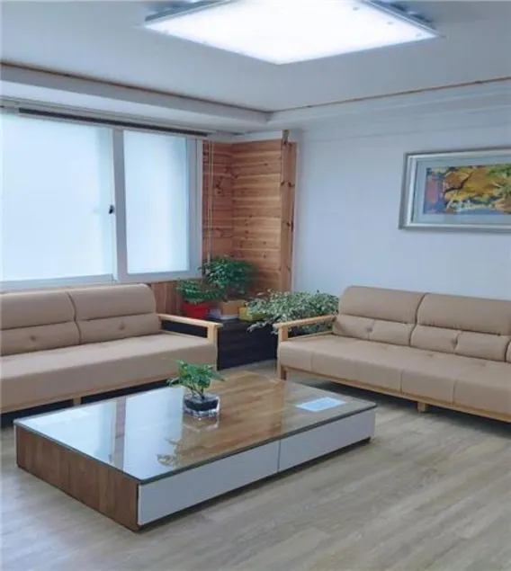 J&J Guesthouse - Image 1