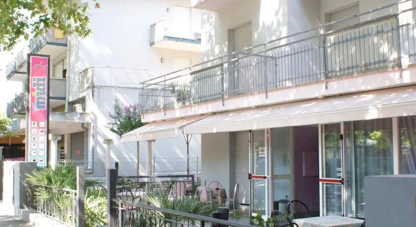 Hotel Midi - Image 1