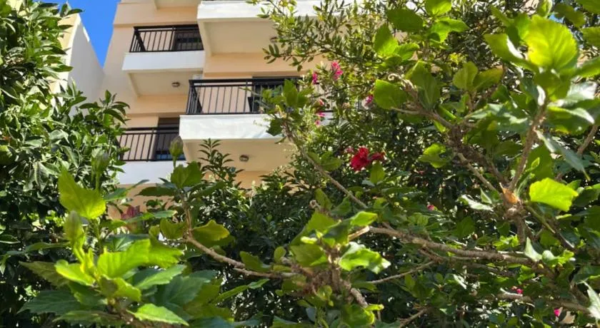 Candia Hotel - Image 1
