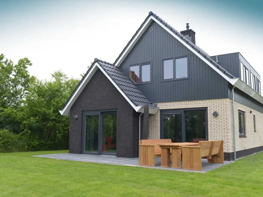 Luxury Villa in Texel - Image 1
